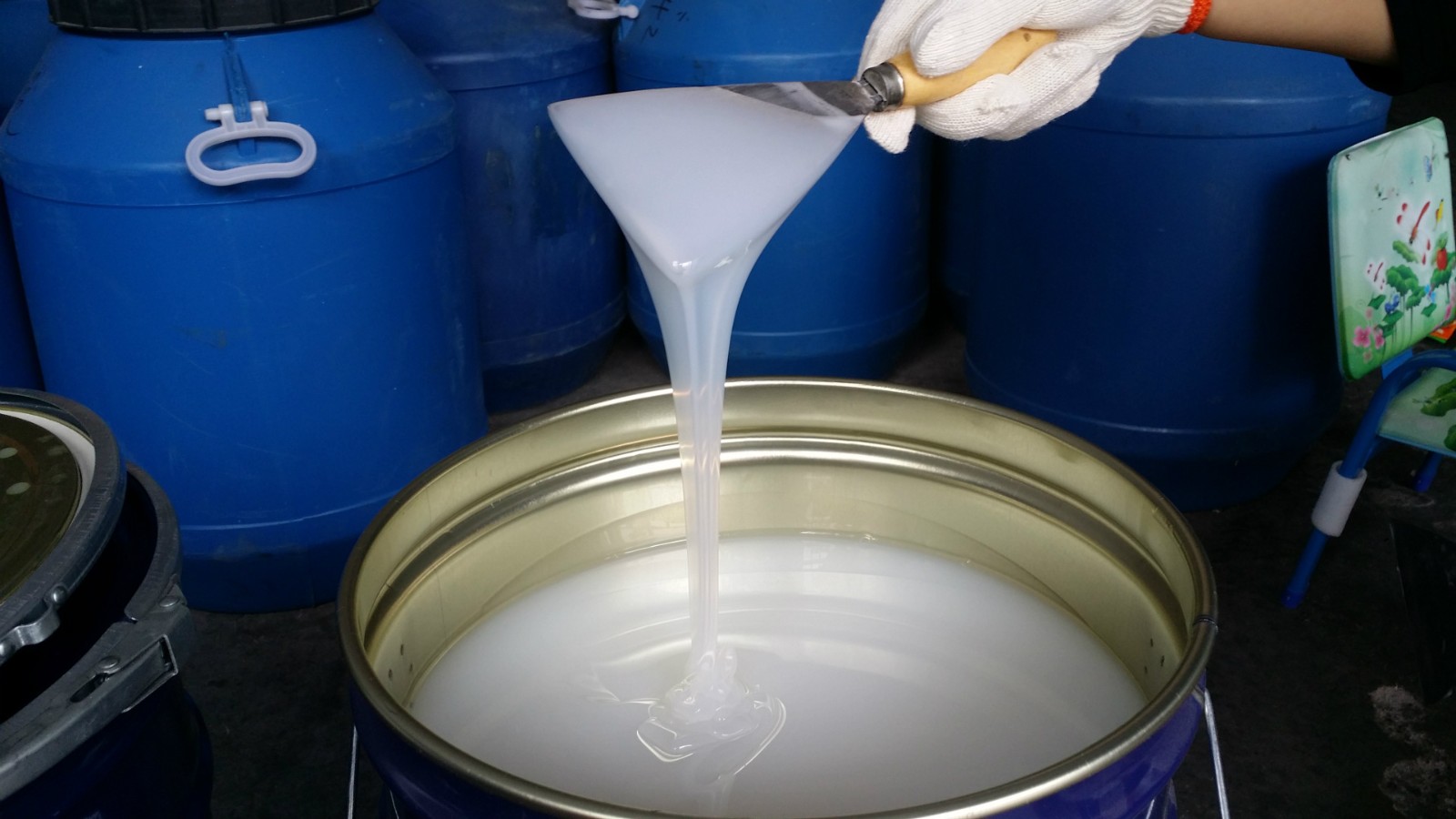工業(yè)級模具硅膠膨脹怎么辦 ？