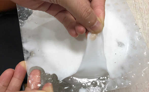 怎么清除還沒(méi)有固化的模具硅膠 ？